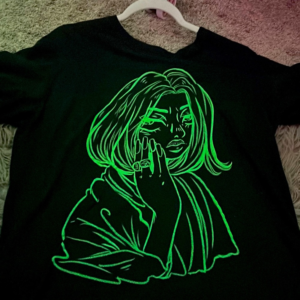 Billie Eilish T-shirt size medium